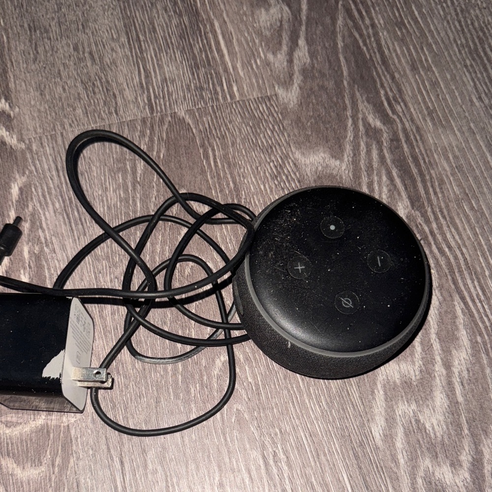 Black Smart Speaker with Charger
